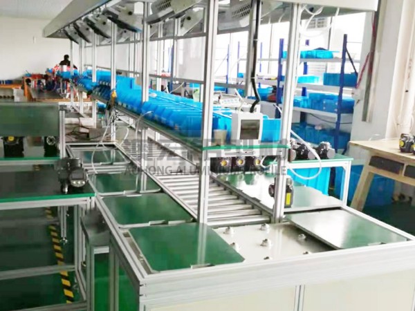 裝配線工作臺(tái)