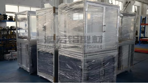 工業(yè)鋁型材在撕膜機(jī)設(shè)備框架的應(yīng)用與優(yōu)勢(shì)